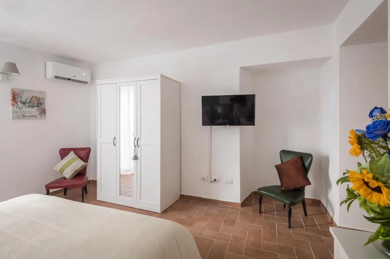 ***  La Crociata Bed & Breakfast Sarzana Italy
