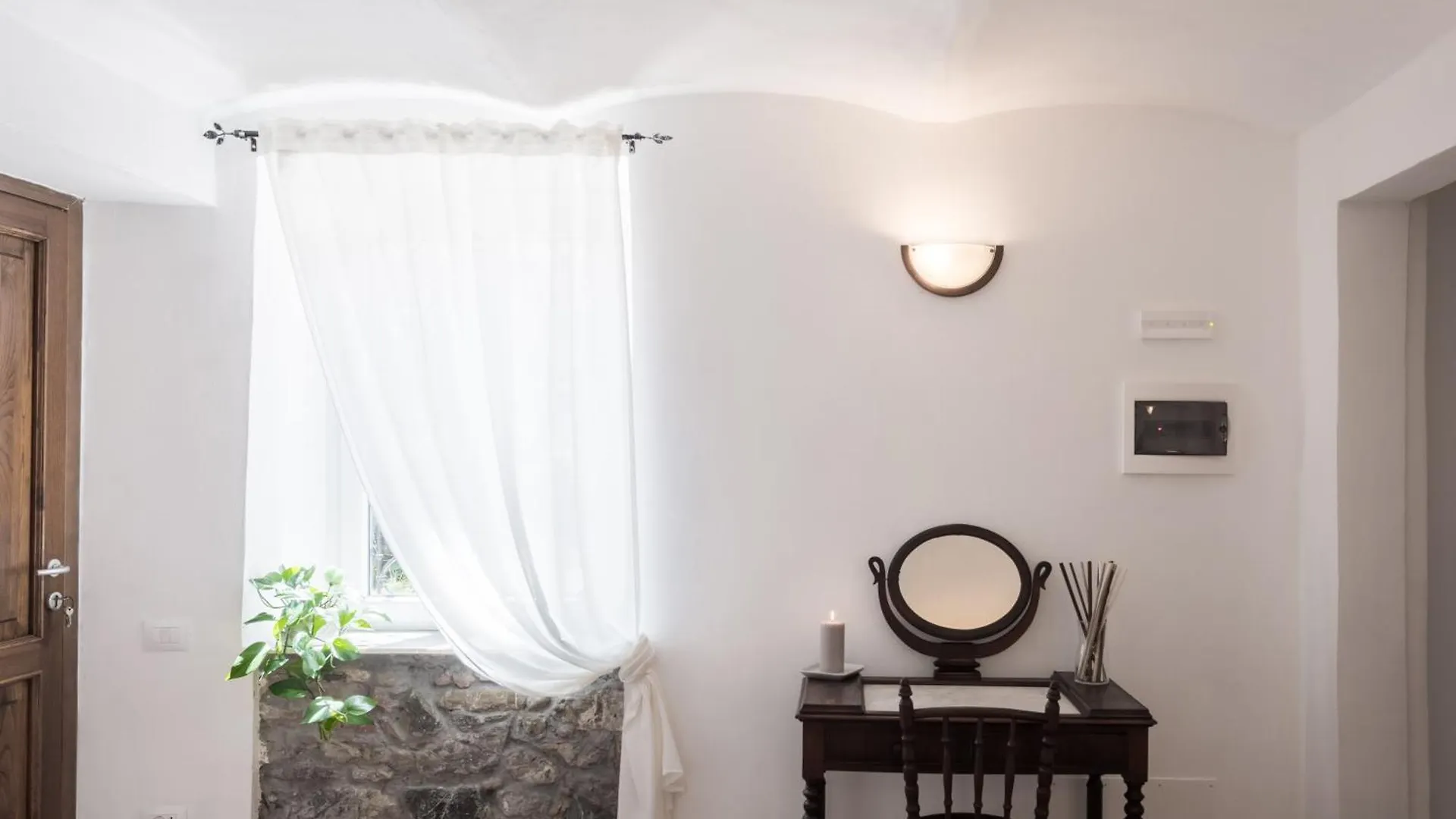 ***  La Crociata Bed & Breakfast Sarzana Italy